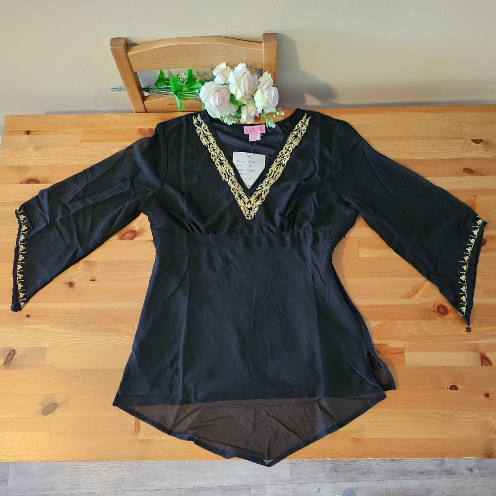 She's Cool - Vintage Gold Floral Lace V Neck Blouse - Black